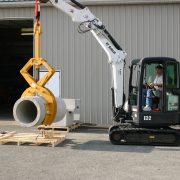 Picking up pipe with the Kenco Superlift
