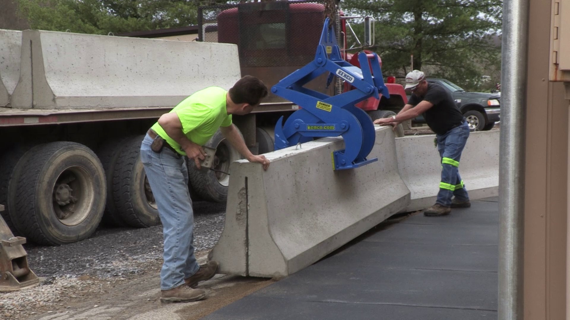 Hoy Construction Uses The Kenco KL-9000NG Barrier Lift