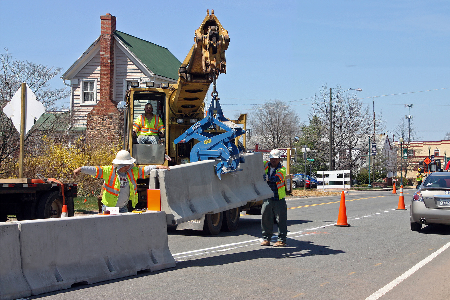 Kenco Barrier Lift Reviews | Jersey Barrier Lifter | Kenco