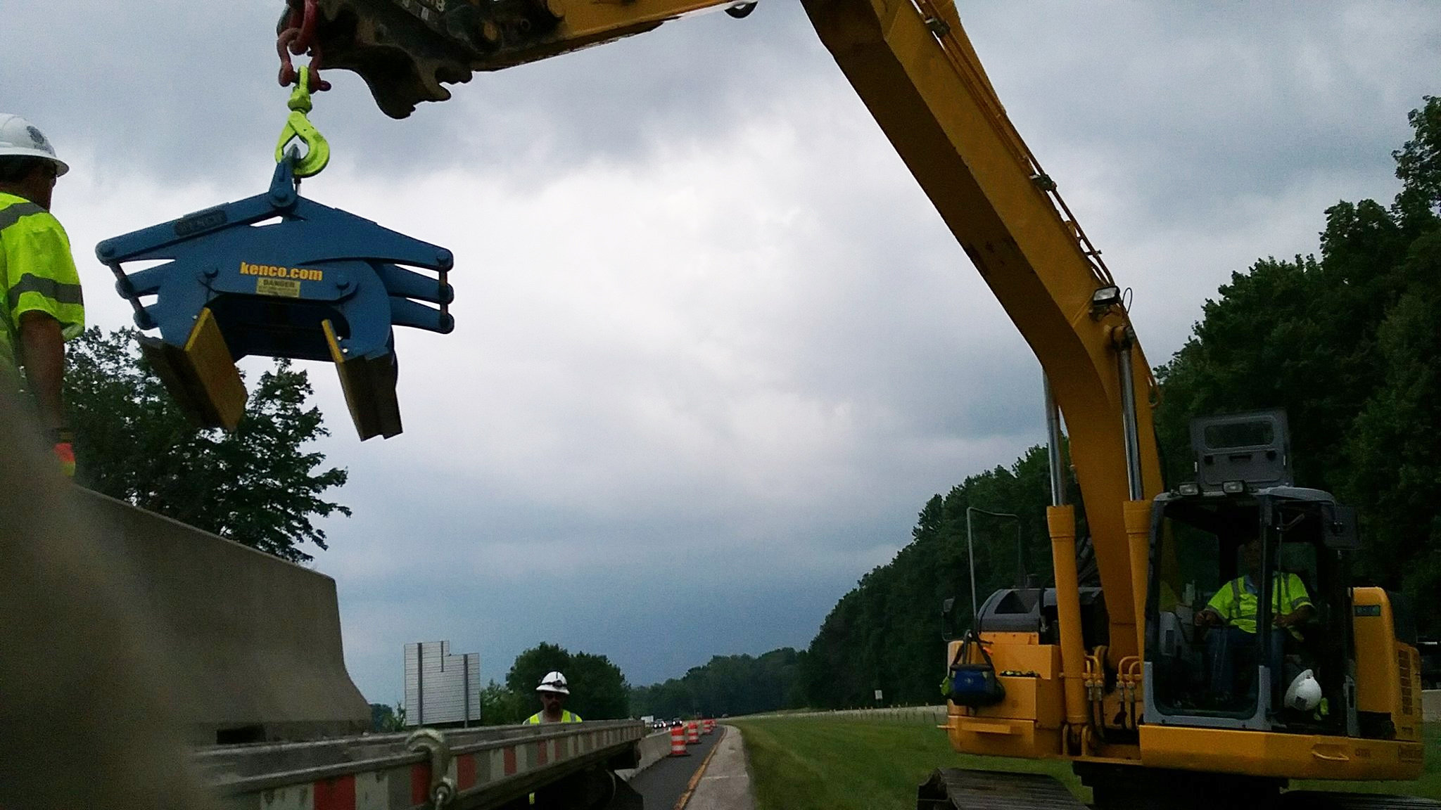 Kenco Barrier Lift Reviews Jersey Barrier Lifter Kenco