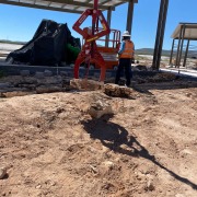 multi tine boulder grab