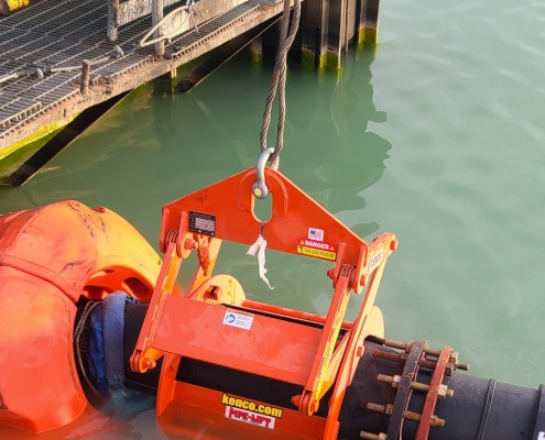 pipe lift dredge work in water