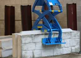 Essential Features of Efficient Block-Lifting Clamps