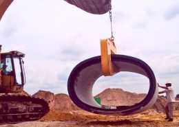 How C-Type Lifting Hooks Can Reduce Workplace Injuries